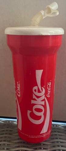 58162-2 € 2.00 ccoa cola drinkbeker rood wit  H. D..jpeg